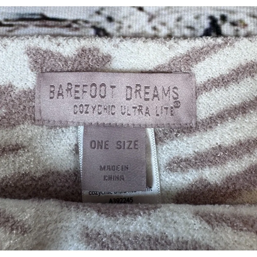 Barefoot Dreams Animal Print Taupe Poncho Cape one size - Picture 2 of 4
